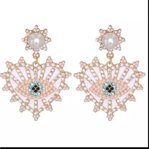 NWOT Rhinestone Eyeball Heart Earrings